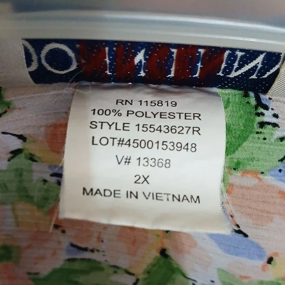 Donnkenny Women's Vintage 2X Floral Blouse - Picture 4 of 4